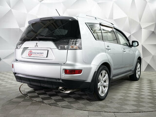 2010 Mitsubishi Outlander II Рестайлинг, серебристый, 1215000 рублей, вид 5
