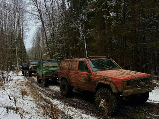 1993 Jeep Cherokee II (XJ), красный, 500000 рублей, вид 1
