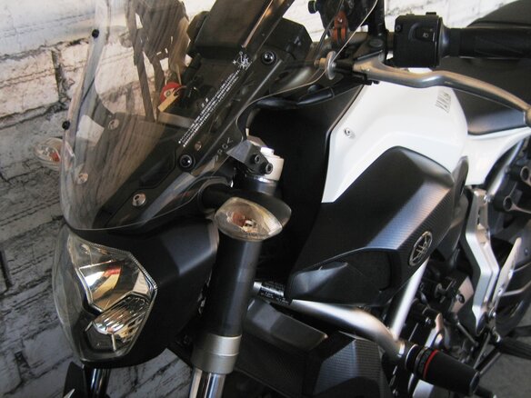 2015 Yamaha MT-07 (FZ-07), белый - вид 1