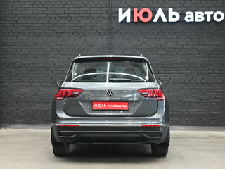 2021 Volkswagen Tiguan II Рестайлинг, серый, 2900000 рублей, вид 5