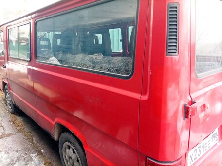 1992 Mercedes-Benz MB 100, красный, 500000 рублей, вид 5