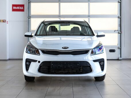 2019 Kia Rio IV, белый, 1100000 рублей, вид 2