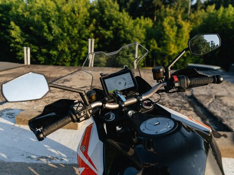 2019 KTM 1290 Super Duke GT, чёрный, 1300000 рублей, вид 4