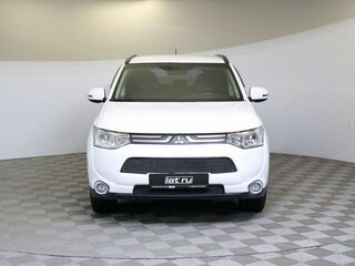 2013 Mitsubishi Outlander III, белый, 1190000 рублей, вид 2