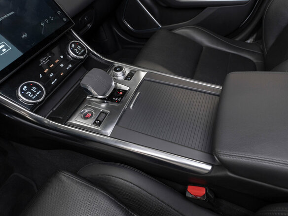 2021 Jaguar XF, белый - вид 14