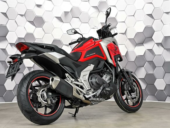 2021 Honda NC 750X, красный, 977000 рублей - вид 6