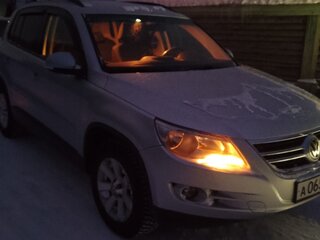 2011 Volkswagen Tiguan I, серебристый, 1200000 рублей, вид 1