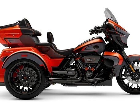 2026 Harley-Davidson CVO Tri Glide, оранжевый, 7950000 рублей, вид 4