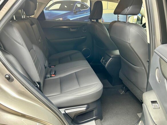 2019 Lexus NX 200 I Рестайлинг, серебристый, 2674000 рублей - вид 21