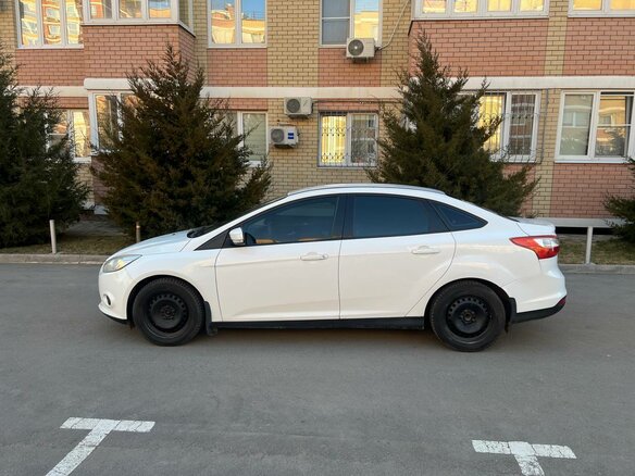2011 Ford Focus III, белый, 580000 рублей - вид 9