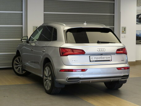 2020 Audi Q5 II (FY), серебристый, 3210000 рублей, вид 4