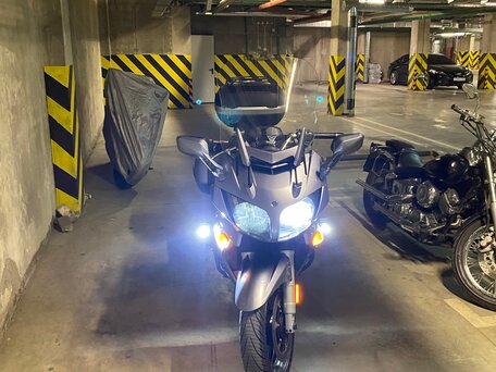 2006 Yamaha FJR1300, серебристый, 550000 рублей, вид 5
