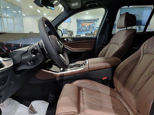 2025 BMW X5 40i IV (G05/G18) Рестайлинг, белый, 16400000 рублей - вид 15