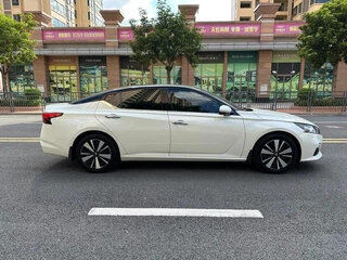 2021 Nissan Altima VI (L34), белый, 1637000 рублей, вид 4