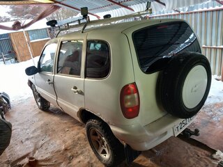 2009 Chevrolet Niva I Рестайлинг, белый, 299999 рублей, вид 4