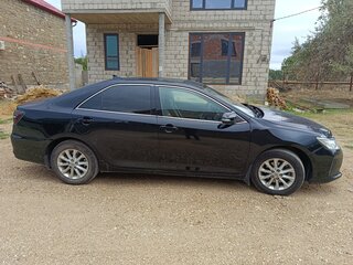 2018 Toyota Camry VII (XV50) Рестайлинг 2, чёрный, 1400000 рублей, вид 3