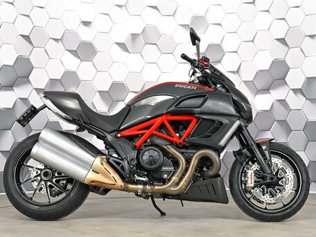 2011 Ducati Diavel Carbon, чёрный, 749000 рублей, вид 3