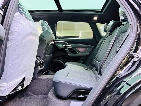 2025 Audi Q5 L III (GU), чёрный, 5590000 рублей - вид 13