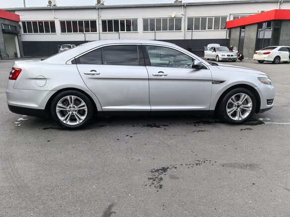 2016 Ford Taurus VI Рестайлинг, серый, 1100000 рублей