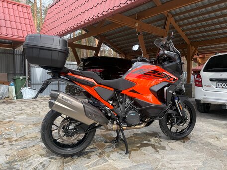 2023 KTM 1290 Super Adventure S, оранжевый, 1990000 рублей, вид 4
