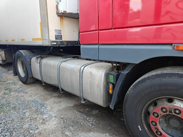 2003 DAF 95XF, красный, 1190000 рублей - вид 4