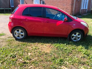 2006 Toyota Yaris Multimode II, красный, 380000 рублей, вид 3