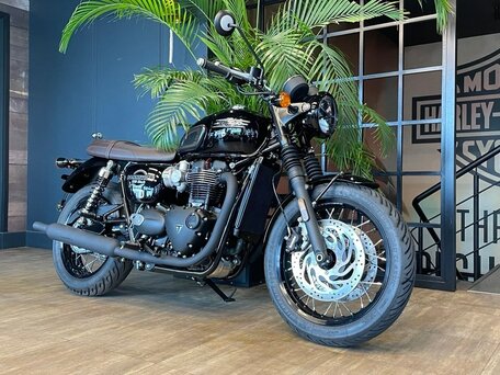 2025 Triumph Bonneville T120, чёрный, 1950000 рублей, вид 4