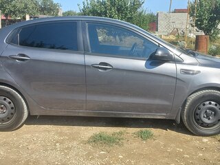 2013 Kia Rio 4-speed III, серый, 870000 рублей, вид 2