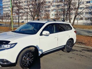 2015 Mitsubishi Outlander III Рестайлинг 2, белый, 1777777 рублей, вид 1