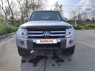 2008 Mitsubishi Pajero IV, серебристый, 1555000 рублей, вид 2