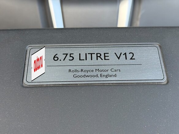 2024 Rolls-Royce Cullinan Black Badge I Рестайлинг (Series II), чёрный, 52700000 рублей - вид 29