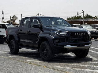 2026 Toyota Hilux VIII Рестайлинг 3, чёрный, 7000000 рублей, вид 2