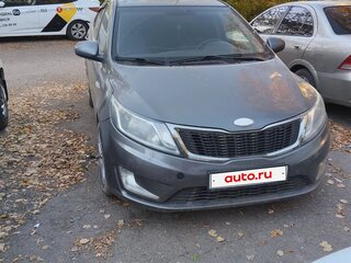 2013 Kia Rio 5-speed III, серый, 680000 рублей, вид 1