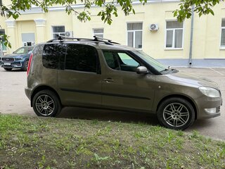 2013 Skoda Roomster I Рестайлинг, коричневый, 1100000 рублей, вид 4