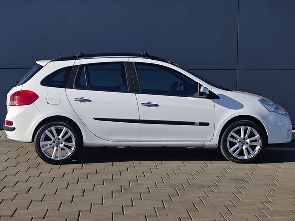 2009 Renault Clio III Рестайлинг, белый, 628200 рублей - вид 3