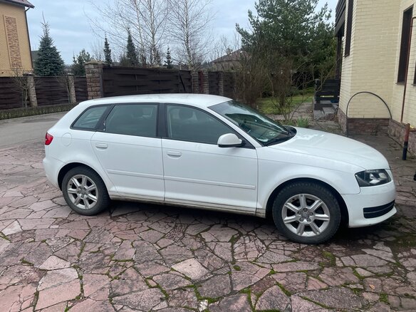 2012 Audi A3 II (8P) Рестайлинг 2, белый, 820000 рублей - вид 1
