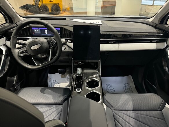 2026 Geely Atlas II, серебристый - вид 2