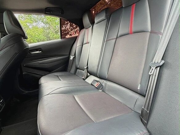 2022 Toyota Corolla Sporty XII (E210) Рестайлинг, белый, 1600000 рублей - вид 13