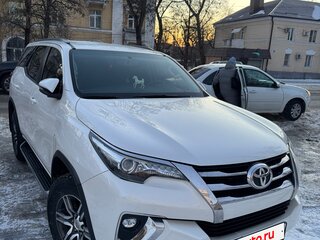 2018 Toyota Fortuner II, белый, 4000000 рублей, вид 2