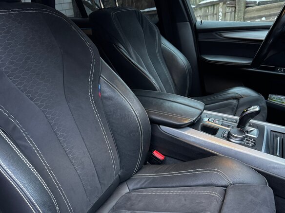 2018 BMW X5 30d III (F15), белый, 3600000 рублей - вид 5