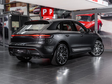 2026 Porsche Macan I Рестайлинг 2, серый, 13490000 рублей, вид 4