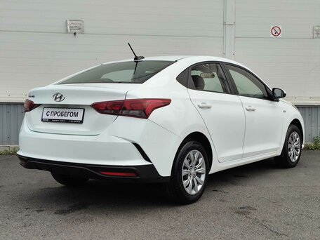 2020 Hyundai Solaris II Рестайлинг, белый, 1415000 рублей, вид 5