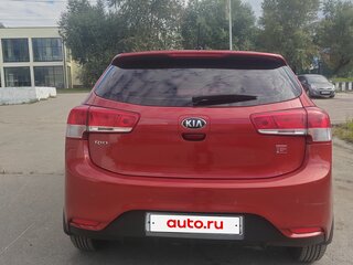 2017 Kia Rio III Рестайлинг, красный, 917000 рублей, вид 4