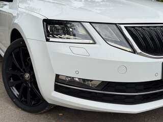 2019 Skoda Octavia III (A7) Рестайлинг, белый, 2290000 рублей, вид 3