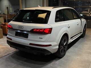 2026 Audi Q7 50 TDI II (4M) Рестайлинг 2, белый, 13990000 рублей, вид 3