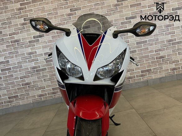 2014 Honda CBR 1000 RR/RA Fireblade, белый - вид 2