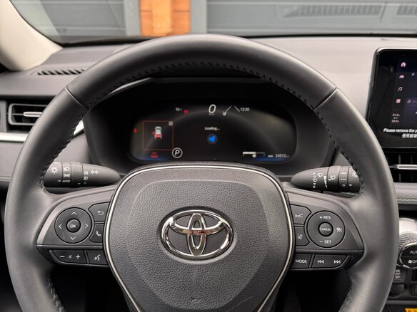 2024 Toyota RAV4 V (XA50), чёрный, 4095000 рублей - вид 8