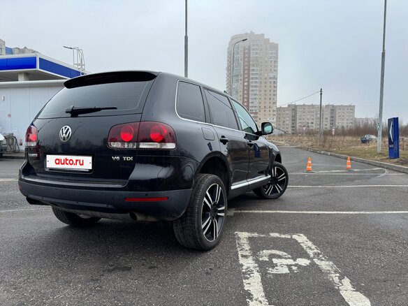 2008 Volkswagen Touareg I Рестайлинг, чёрный, 1030000 рублей - вид 4
