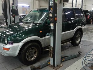 1999 Nissan Terrano II Рестайлинг 2, зелёный, 240000 рублей, вид 1