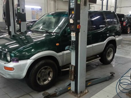 1999 Nissan Terrano II Рестайлинг 2, зелёный, 250000 рублей, вид 1